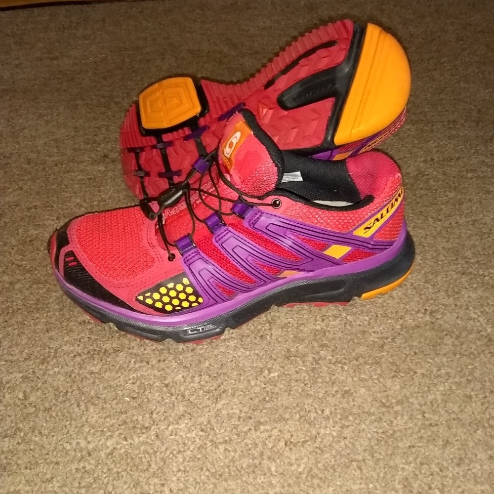 Salomon xr mission Sneakers Lt size7 serious inqui